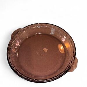 Pyrex crimped edge Cranberry Glass Baking Dish- pie dish